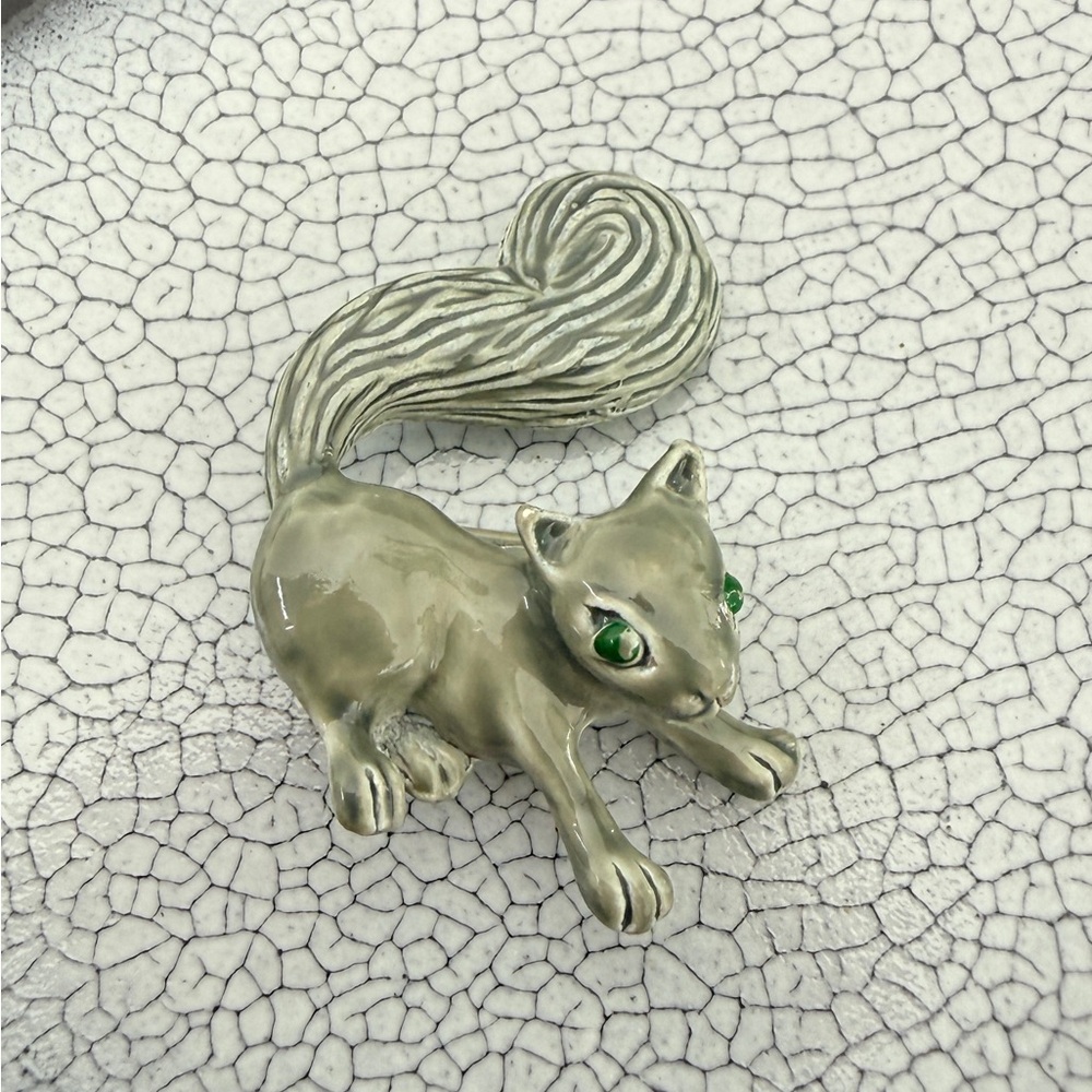 Gerry’s Vintage Enamel Squirrel Brooch Pin